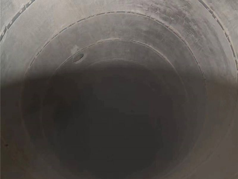 高强耐磨料施工现场
